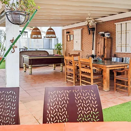 Stunning In With Jacuzzi Apartamento *