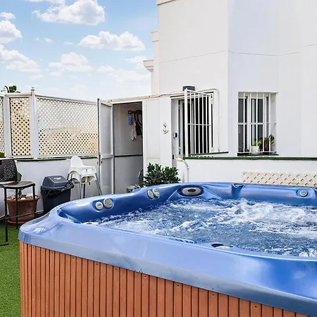 Stunning In With Jacuzzi Apartment Nerja